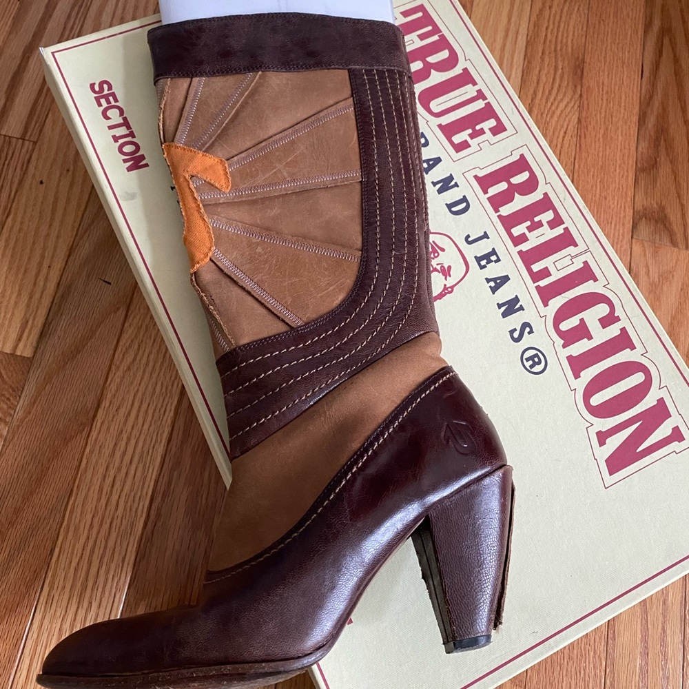 True Religion Stitched Genuine Leather Women Boots Sz 8.5